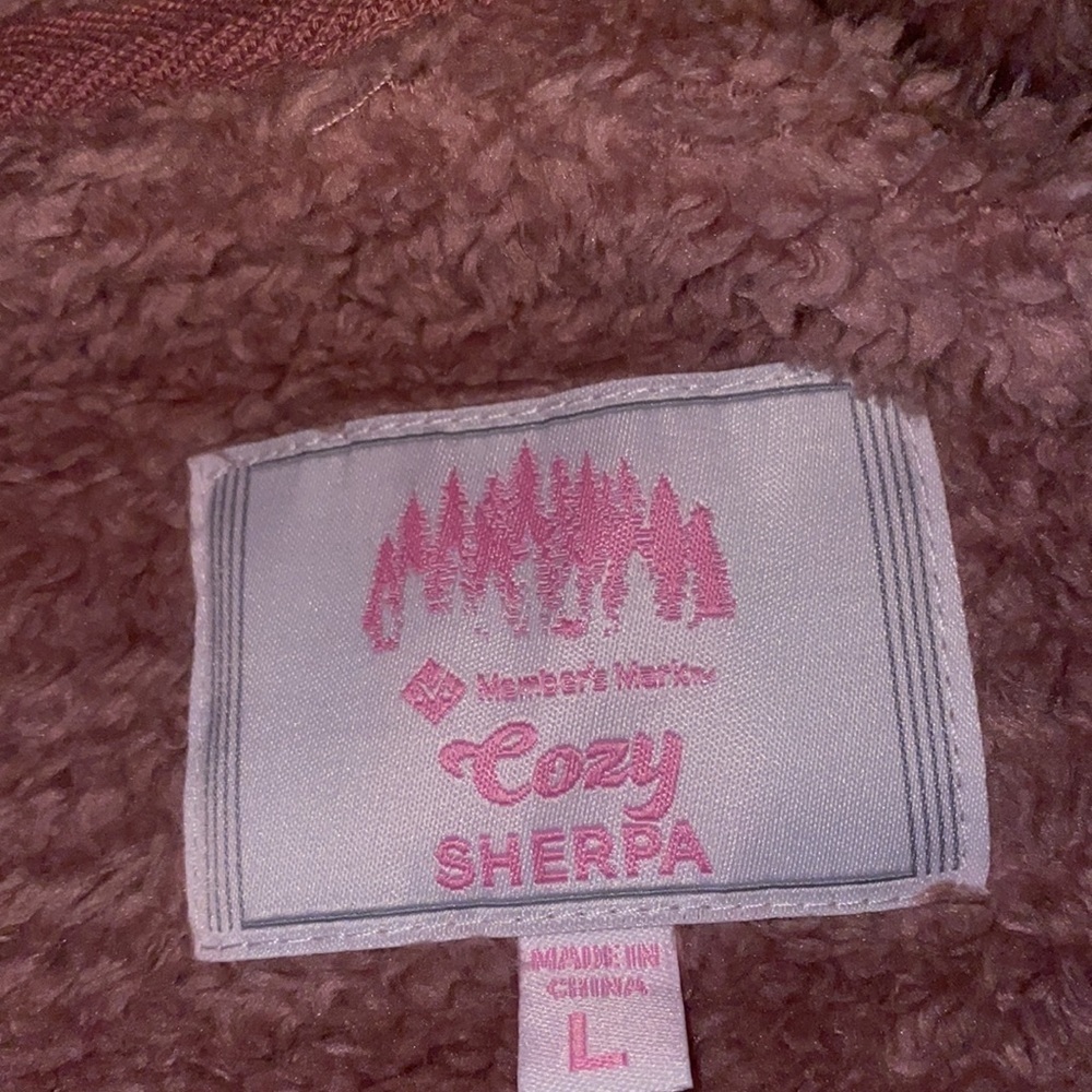 BX43 NWT, Cozy Sherpa - Picture 6 of 6